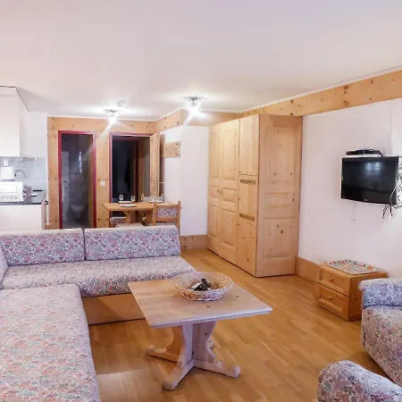 Le Bristol B11 By Interhome